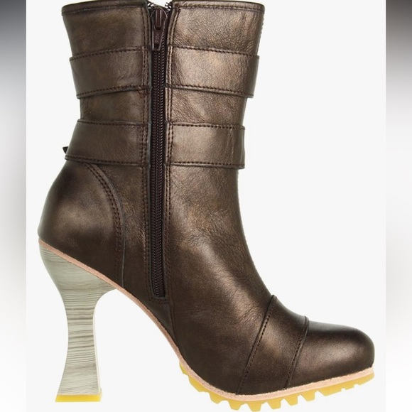 Cat Footwear Women's Buckle Up Boot 7 - Picture 5 of 14